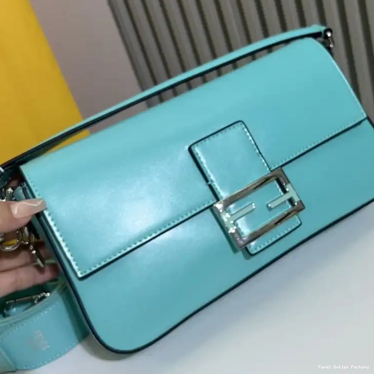Vintage HOT Tiffany Medium Leather Fendi Blue Smooth Bag Baguette In 0622